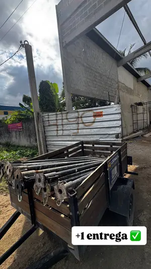 Escoras a caminho de mais uma entrega